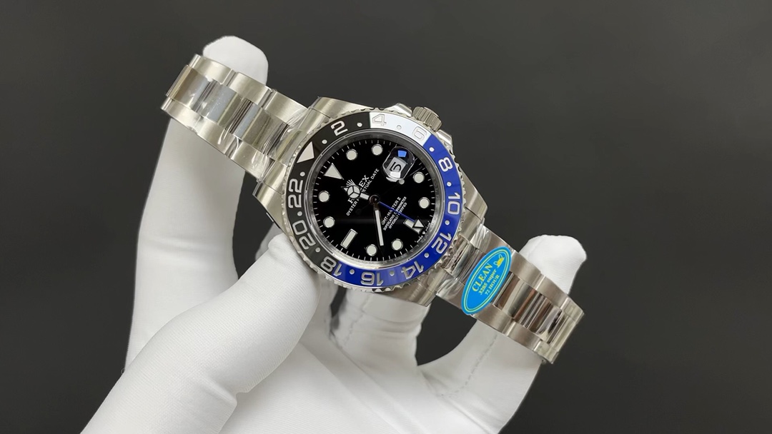 Rolex GMT-Master II, “Pepsi” · 40 mm