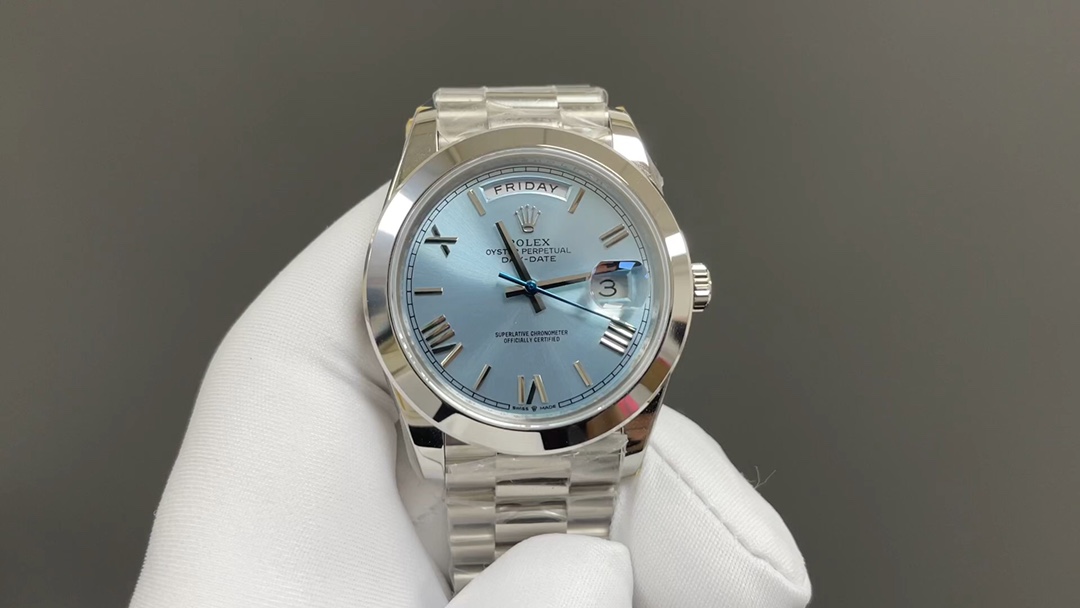 Rolex Day-Date, Azul con números romanos · 40 mm